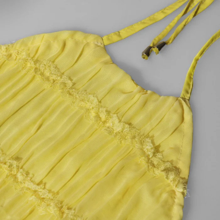 
                  
                    Rückenfreies Sommerkleid
                  
                