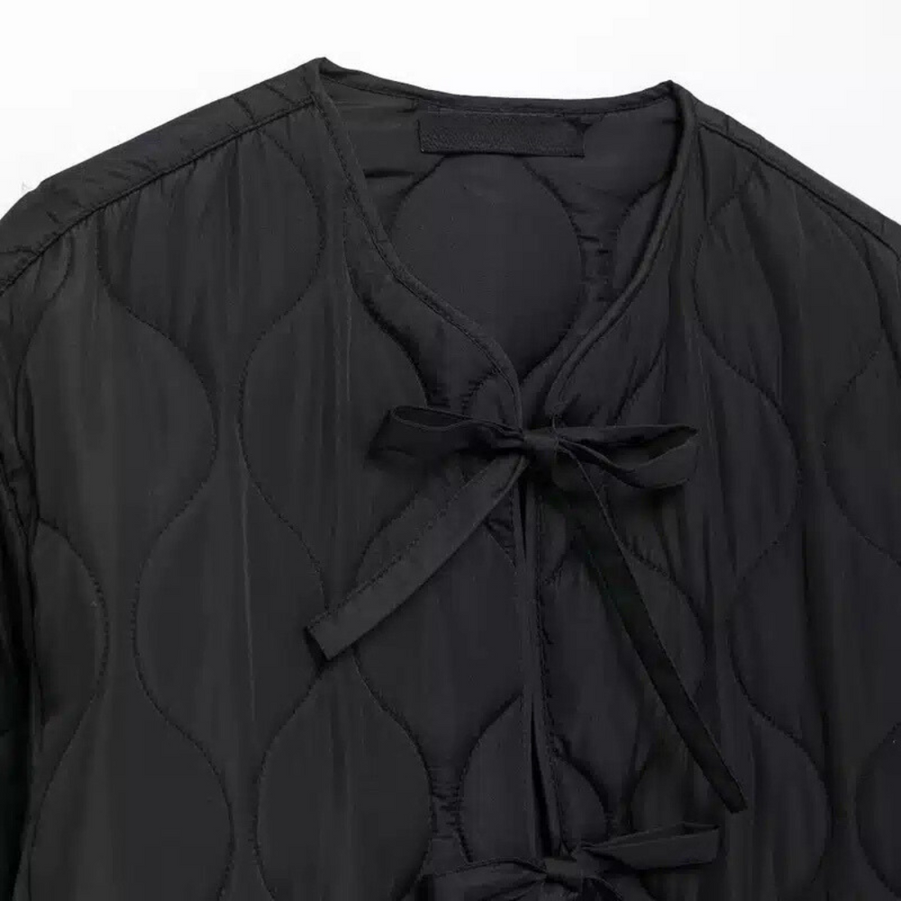 
                  
                    Steppjacke Noir
                  
                