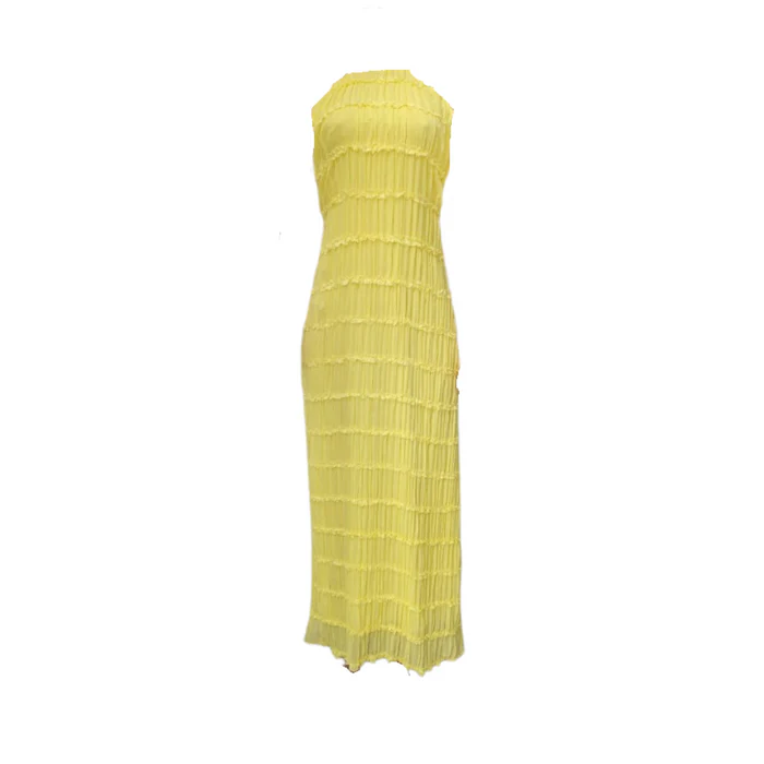 
                  
                    Rückenfreies Sommerkleid
                  
                