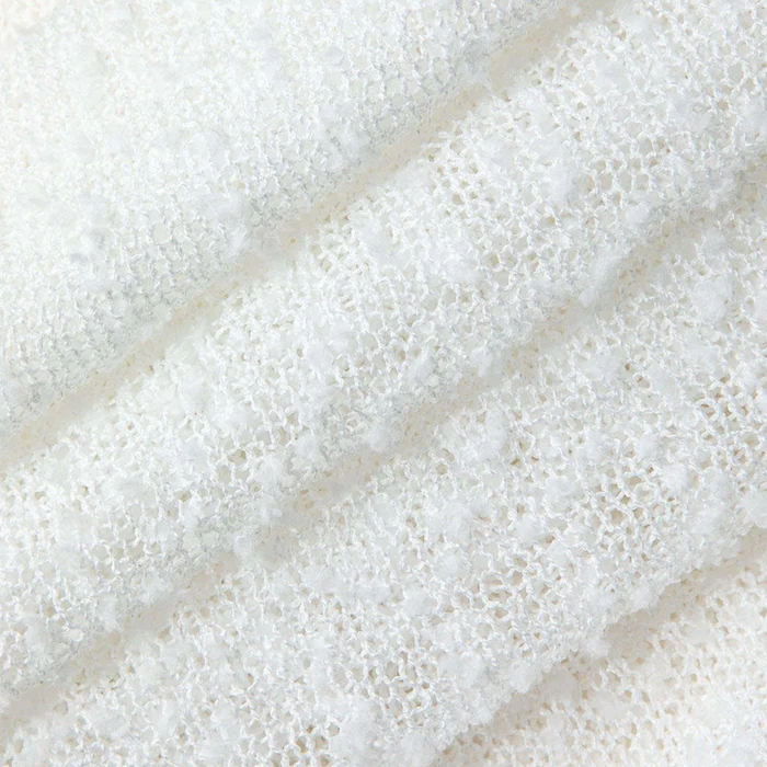 
                  
                    Figurbetontes Strickkleid mit strukturierter Oberfläche
                  
                